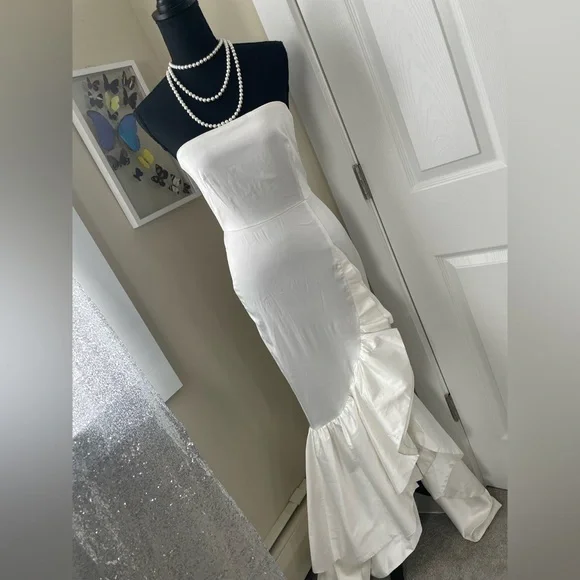 Reception Dress - Picture 6 of 12
